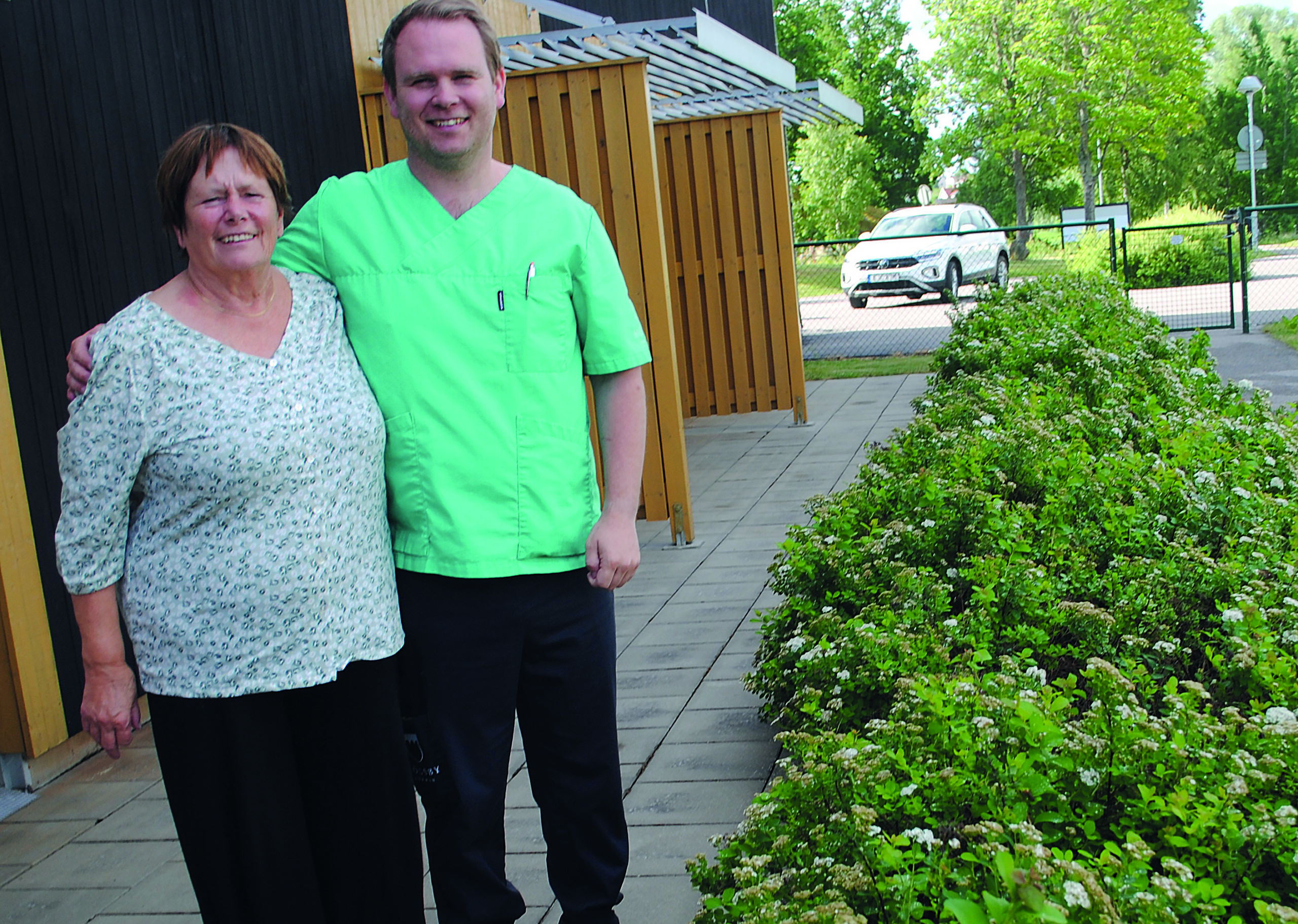 Mor och son jobbar tillsammans inom primärvården