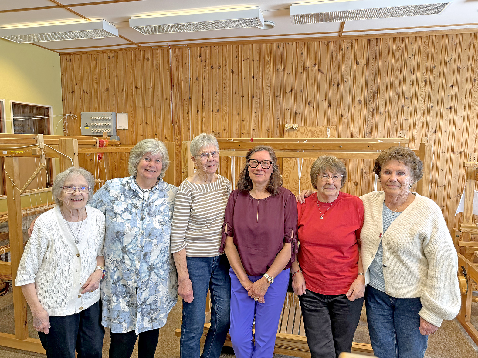 Vävglädje och gemenskap – Fågelfors Vävstuga söker nya medlemmar